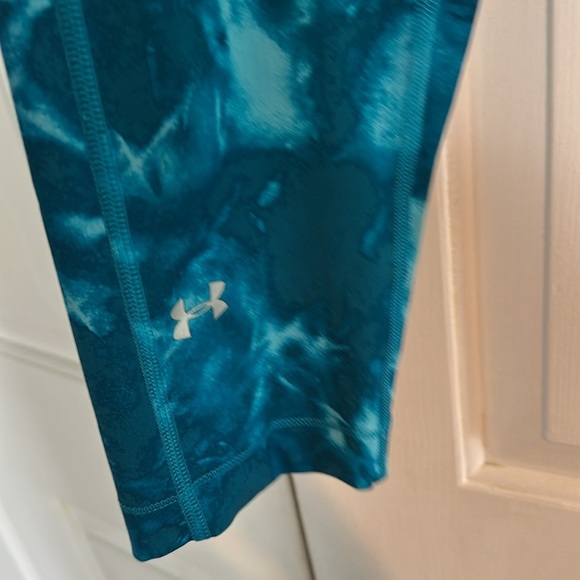 Blue Under Armour Capri Leggings size small women’s - Picture 5 of 5